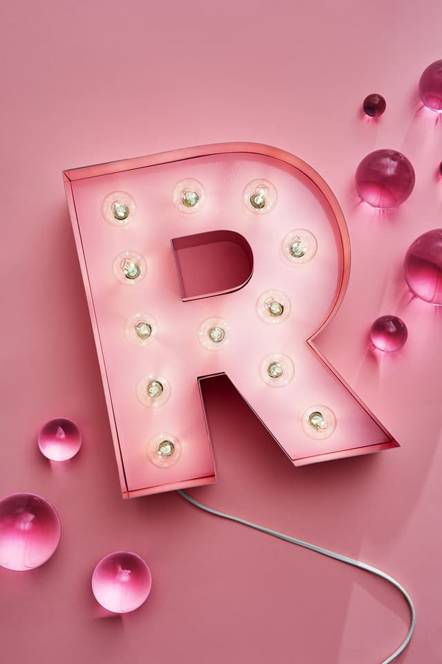 LETTERS MET GLOEILAMPEN / ALFABET