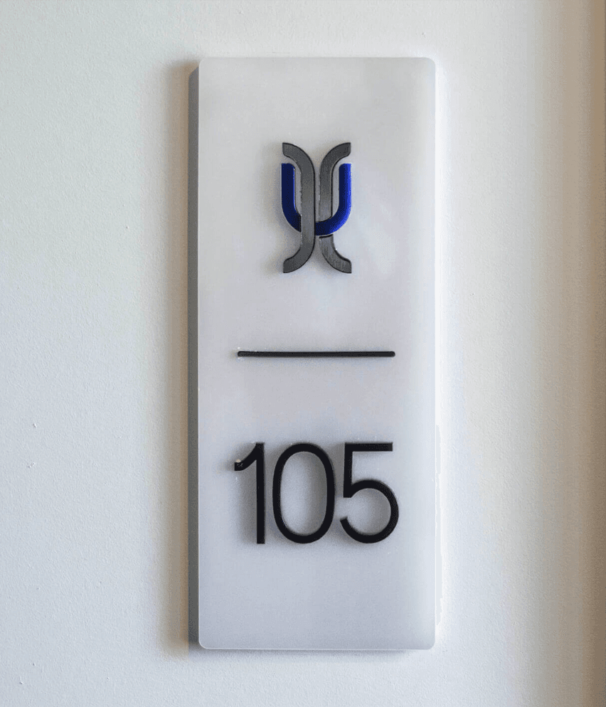 Pretende Oznakowanie budynków - tabliczka na ścianie