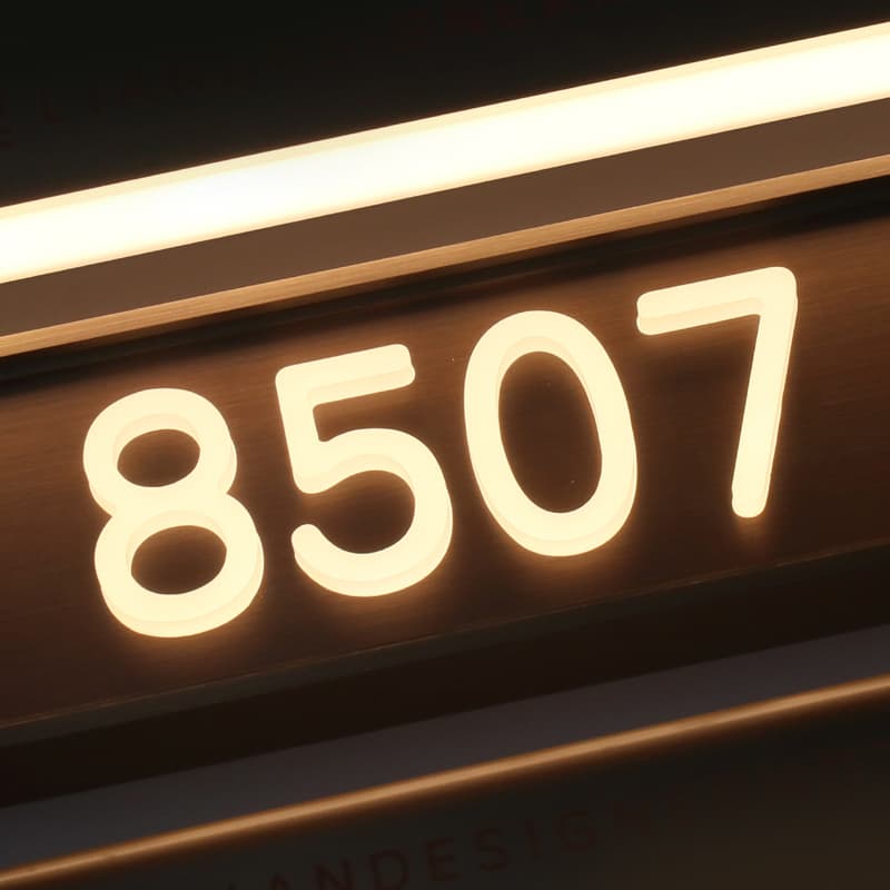 Podświetlone numeracje pokoi