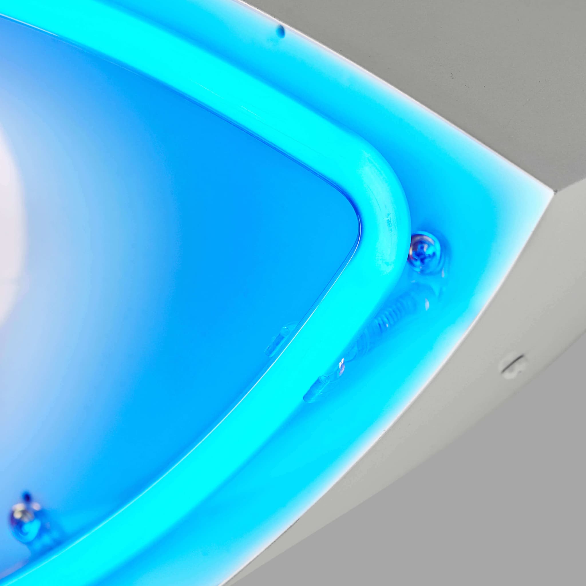 FUSÉE EN VOL DANS L'ESPACE